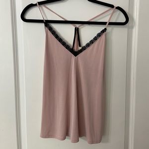 Women’s Pink Top // size M
